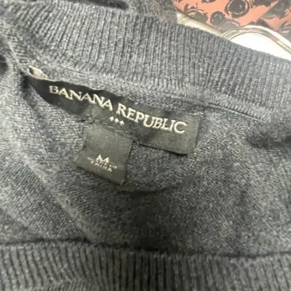 Banana Republic Hola Ciao Knit Heart Sweater Size Medium Soft Essential - Picture 4 of 5